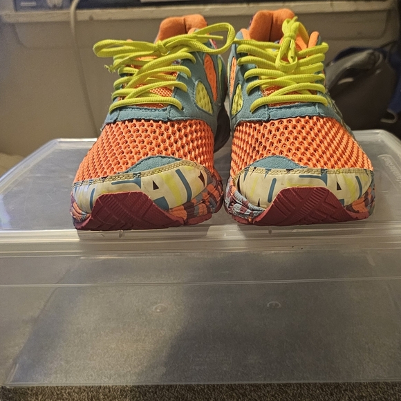 Pair of size 12 Sneakers - Picture 5 of 5